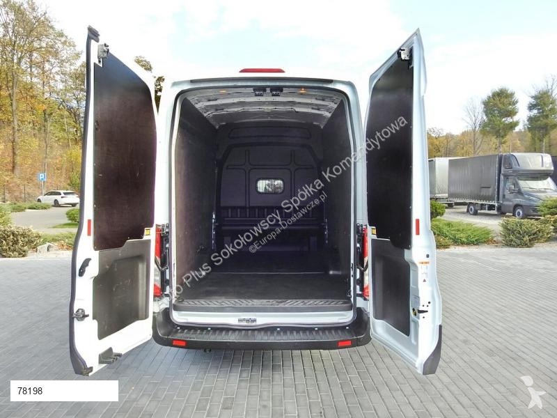 Véhicule utilitaire Ford TRANSIT FURGON...