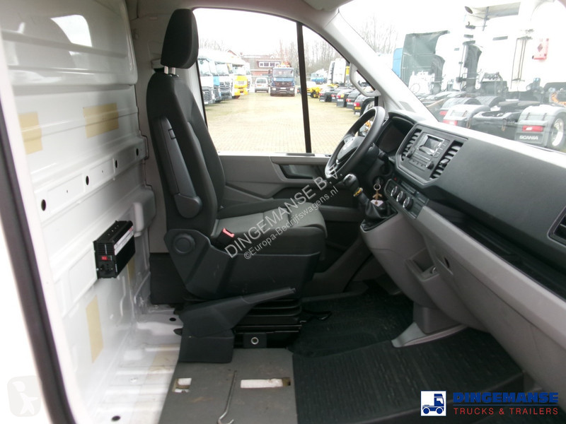 Véhicule utilitaire Volkswagen 4x2 curtain side...
