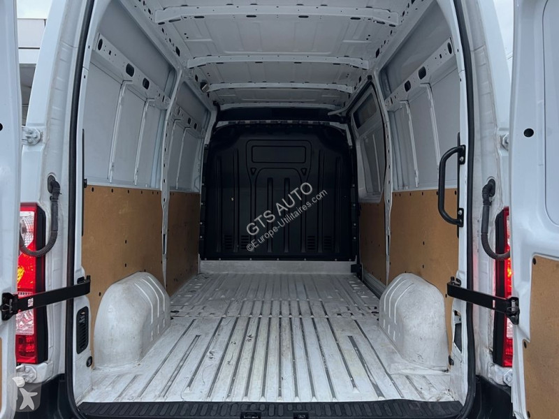 Autoutilitară Renault MASTER III FG F3300 L2H2...