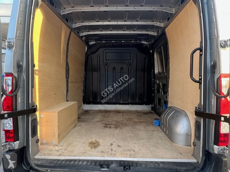Autoutilitară Renault MASTER III FG F2800 L1H1...