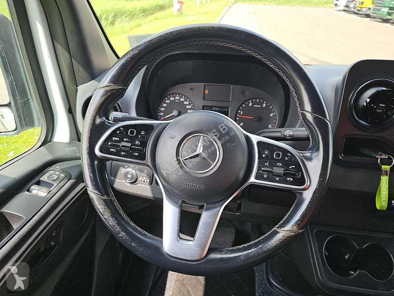 Veicolo commerciale Mercedes 319 L2H2...