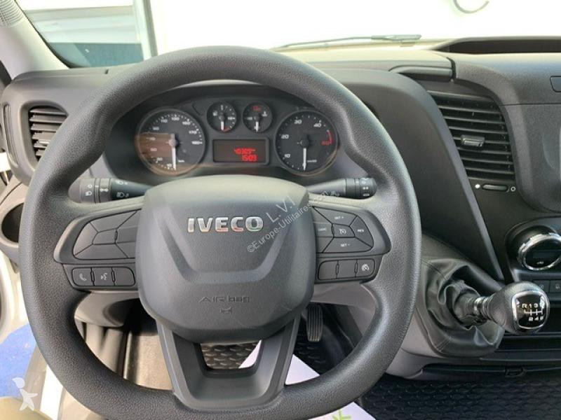 Véhicule utilitaire Iveco CCb 35C16H...