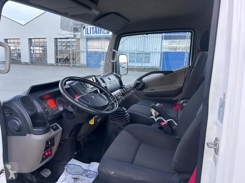 Véhicule utilitaire Renault 130.35