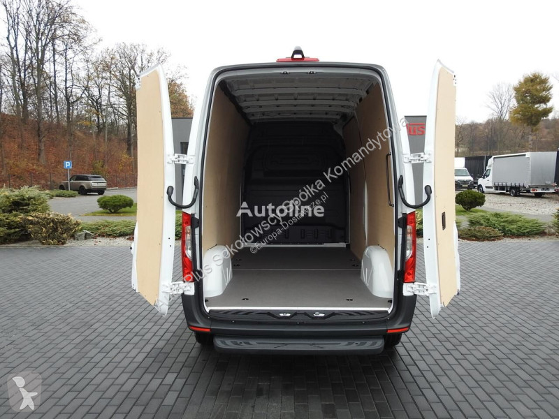 Véhicule utilitaire Mercedes ESPRINTER NOWY...