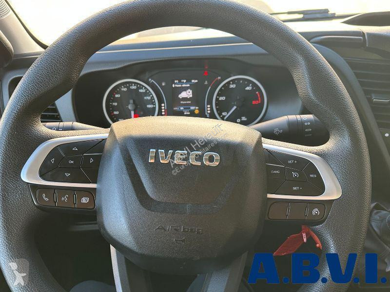 Veículo utilitário Iveco 35C18 FRIGO BOITE AUTO...