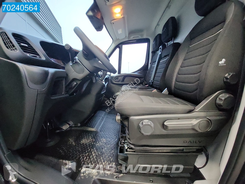 Autoutilitară Iveco 35C18 3.0L Automaat L3H2...