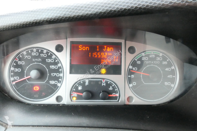 Véhicule utilitaire Iveco Daily 35 S11 C30C...