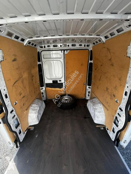 Véhicule utilitaire Peugeot L2H2 2,2L HDI