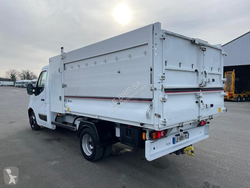 Véhicule utilitaire Nissan 145.35