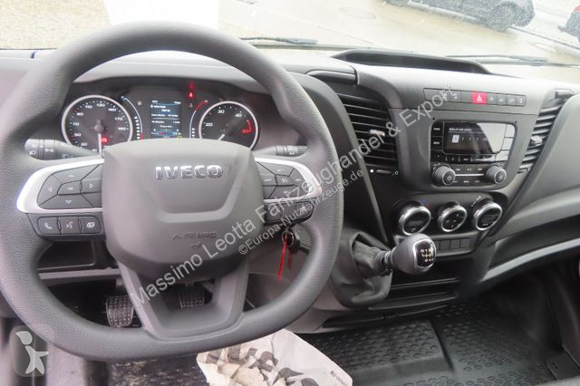 Veículo utilitário Iveco 35S14 CNG 10 X...
