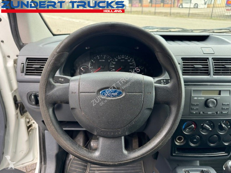 عربة نفعية Ford