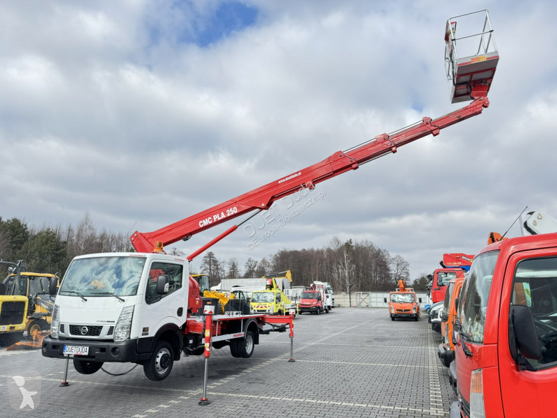 Véhicule utilitaire Nissan