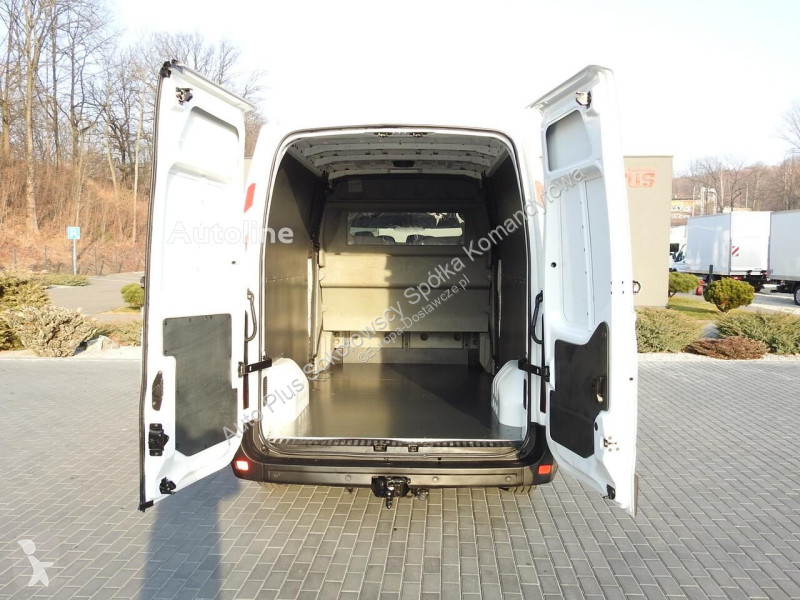 Véhicule utilitaire Renault MASTER FURGON...