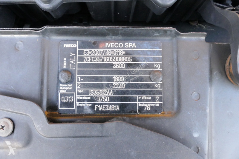 Veículo utilitário Iveco Daily 35 S11 C30C...