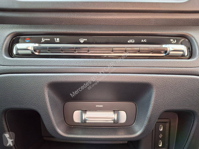 Véhicule utilitaire Mercedes VITO FOURGON 114...
