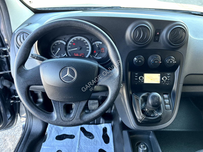 Véhicule utilitaire Mercedes Compact 109 1.5...