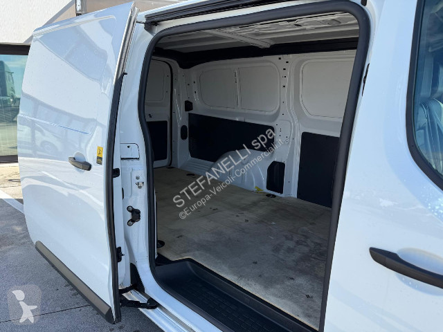 Autoutilitară Opel VIVARO ENJOY 2.0 120L3H1