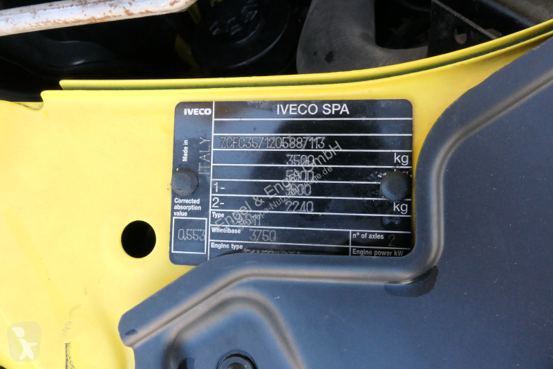 Véhicule utilitaire Iveco Daily 35 S11 C30C...