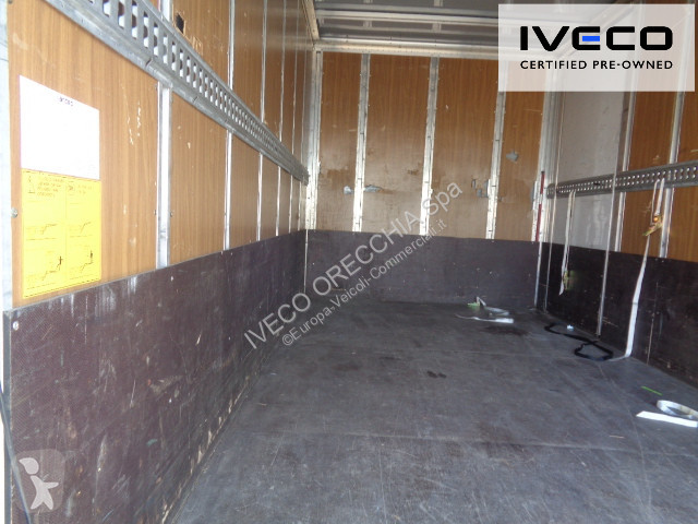 Veicolo commerciale Iveco DAILY 35C14 - 3750