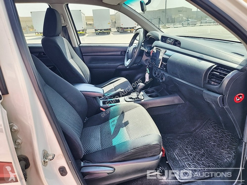 Véhicule utilitaire Toyota Hilux