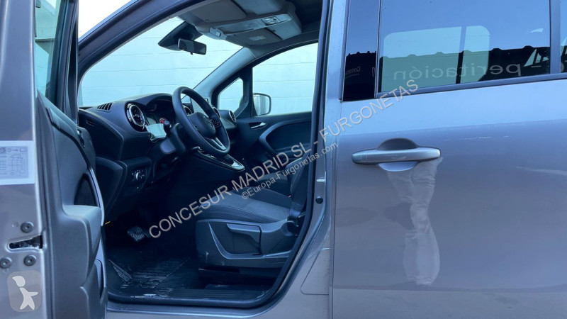 Užitkové vozidlo Mercedes Ecitan Tourer PRO Largo