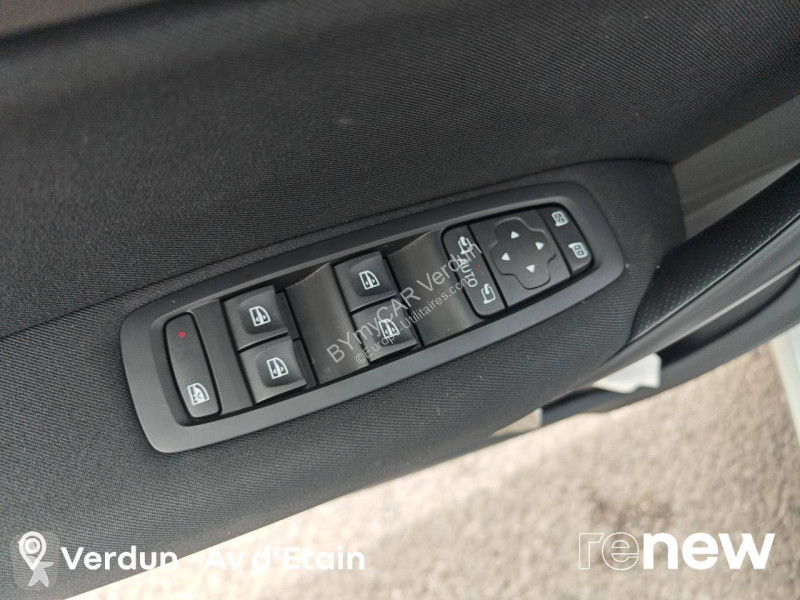 Užitkové vozidlo Renault Megane IV Berline Blue...