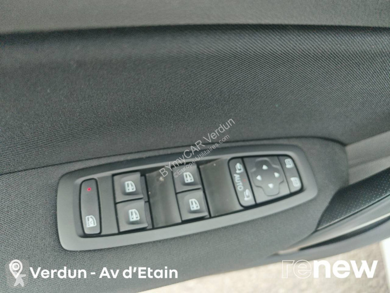 Užitkové vozidlo Renault Mégane IV Berline Blue...