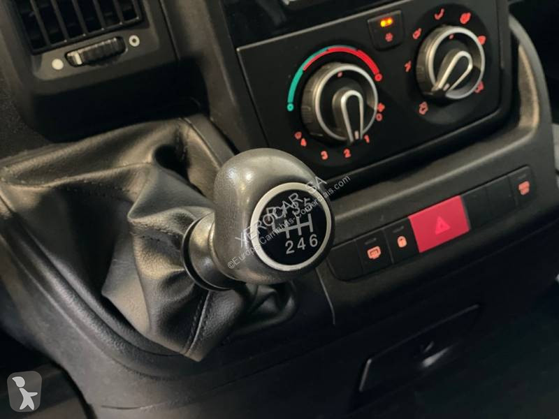 Veículo utilitário Peugeot 2.2 BlueHDi 165HP...