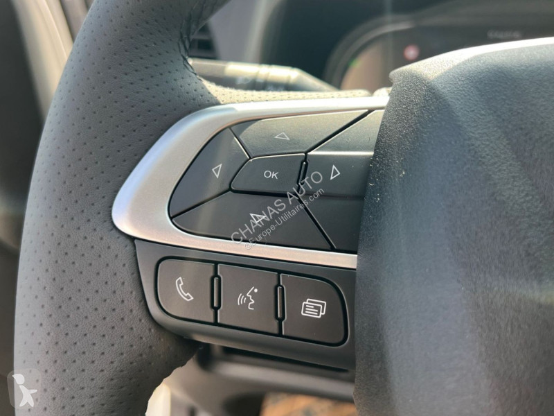 Autoutilitară Iveco 35C18 A8 180CV 3L HAYON...
