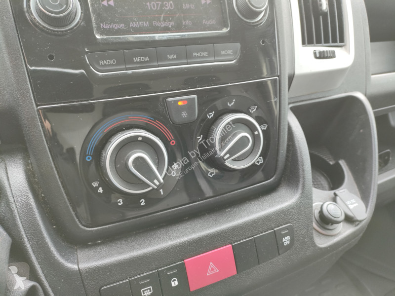 Véhicule utilitaire Fiat FRIGO 12M3 130 CV...