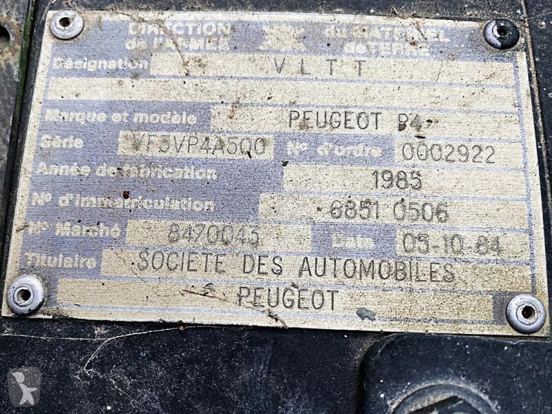Furgoneta Peugeot VLTT Militaire réformé (NET...
