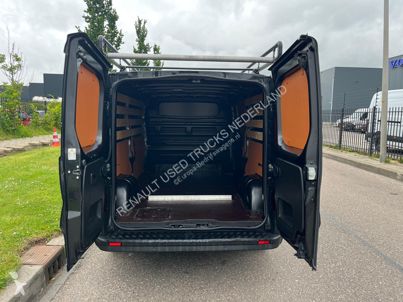 Autoutilitară Renault Black Edition 2.0dci L2...
