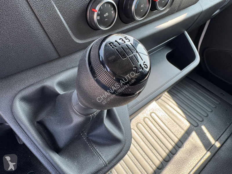 عربة نفعية Renault