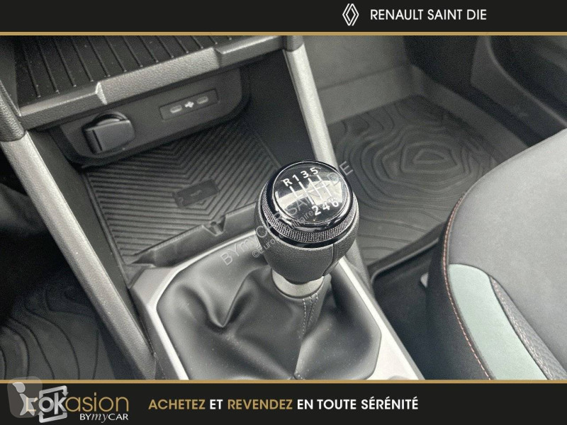 Autoutilitară Dacia Bigster TCe 140