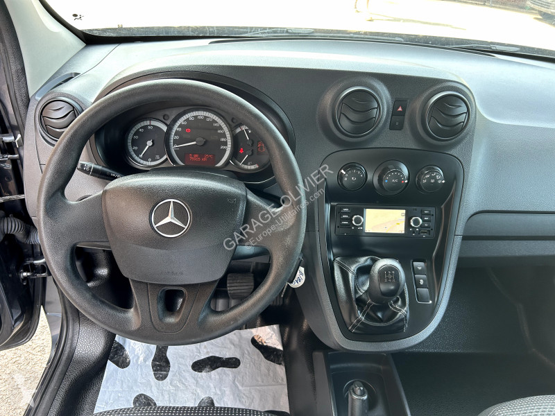 Véhicule utilitaire Mercedes Compact 109 1.5...