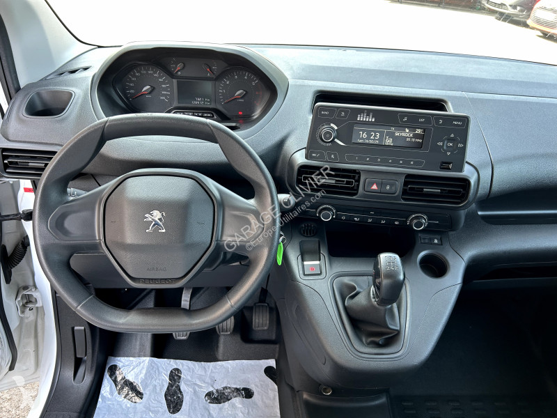 Peugeot Standard 650KG 1.5 Bluehdi 100 Premium van