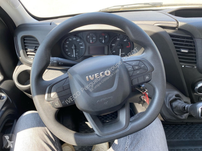 Veicolo commerciale Iveco 35C16H3.0 empattement...