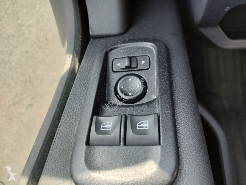 Furgoneta Nissan 20M3 145 CV FOURGON HAYON 3.5 T