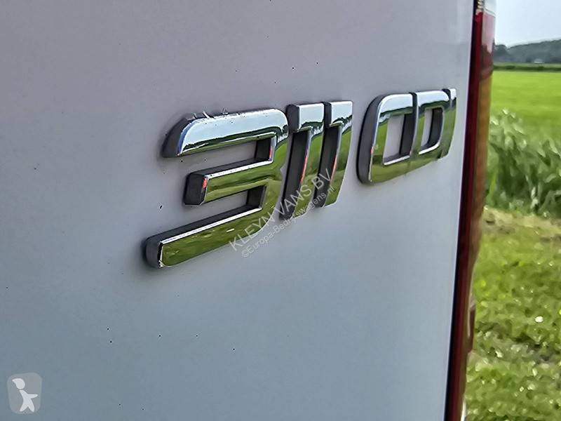 Veicolo commerciale Mercedes 311 L3H2...
