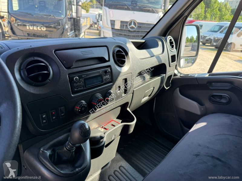 Véhicule utilitaire Renault Mast. 3T5 2.3dCi145...