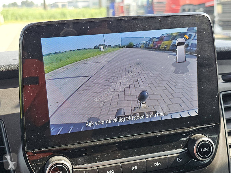 Autoutilitară Ford 2.0 L2H1 Dub.- Cab. Navi