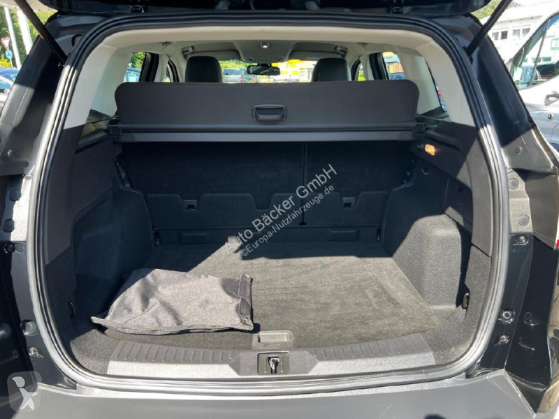 Užitkové vozidlo Ford Titanium...