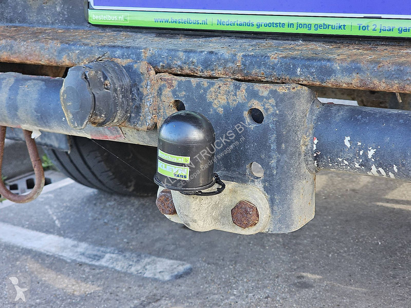 Véhicule utilitaire Ford 300 pickup