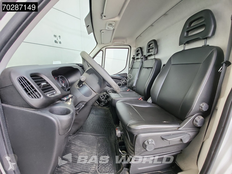 Autoutilitară Iveco 35C18 3.0L Dubbellucht L2H2...