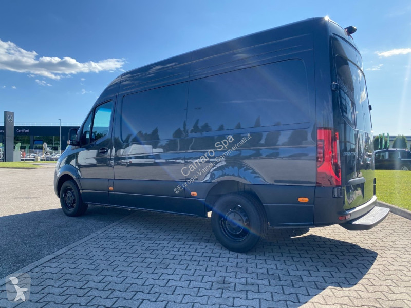 Autoutilitară Mercedes Furgone Traz. Post