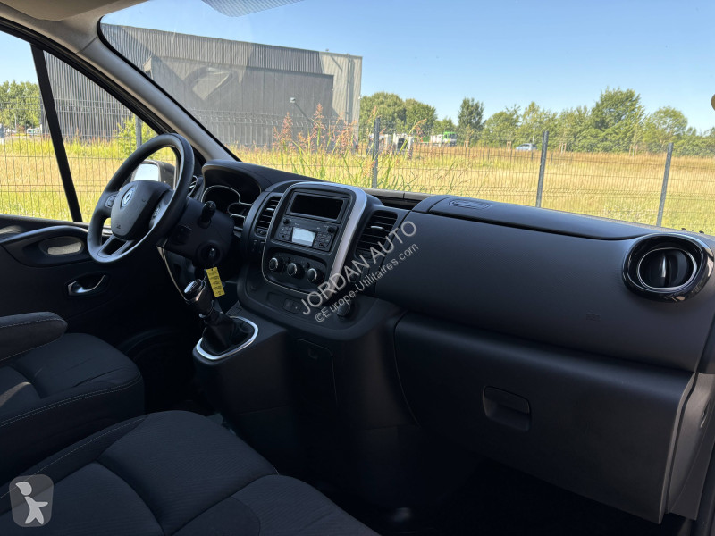 Véhicule utilitaire Renault 1.6 BluedCi 95ch...