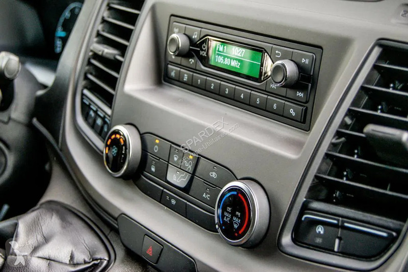 Bedrijfswagen Ford Trend 2T L2H2 | Leasing from...