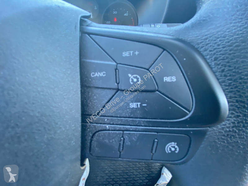 Véhicule utilitaire Iveco 35C16H3.0 empattement...