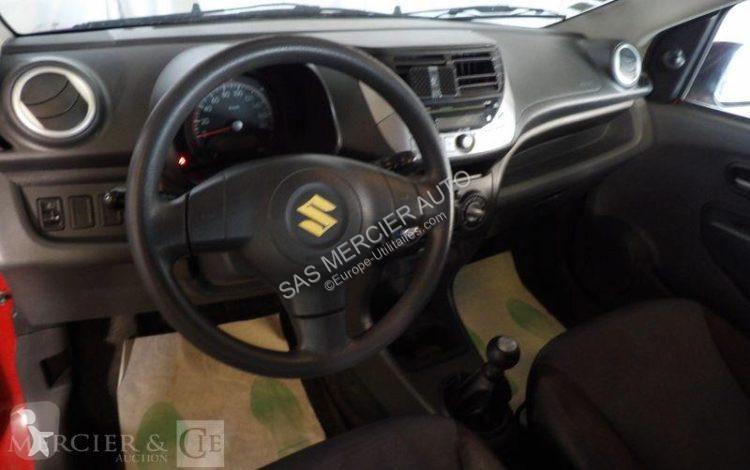 Autoutilitară Suzuki