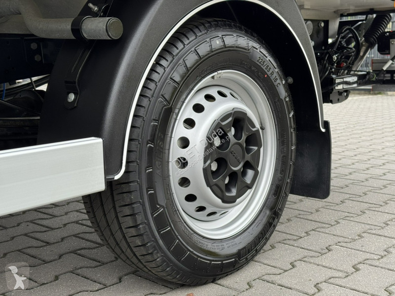Veicolo commerciale Iveco 35S16 V